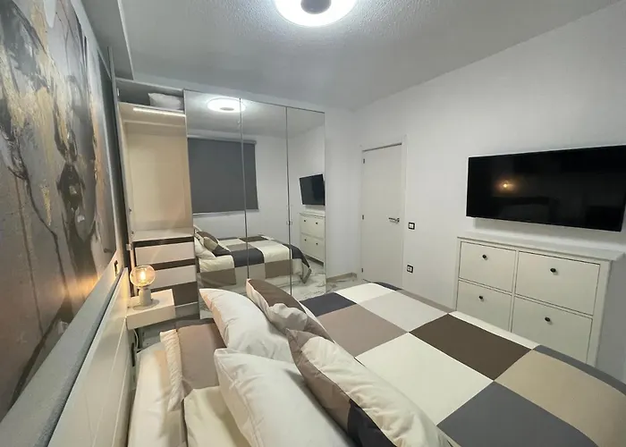 Piso Canteras/2 Bedroom+balcony+parking At * Las Palmas de Gran Canaria