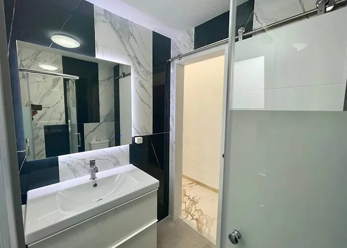 Piso Canteras/2 Bedroom+balcony+parking At Las Palmas de Gran Canaria